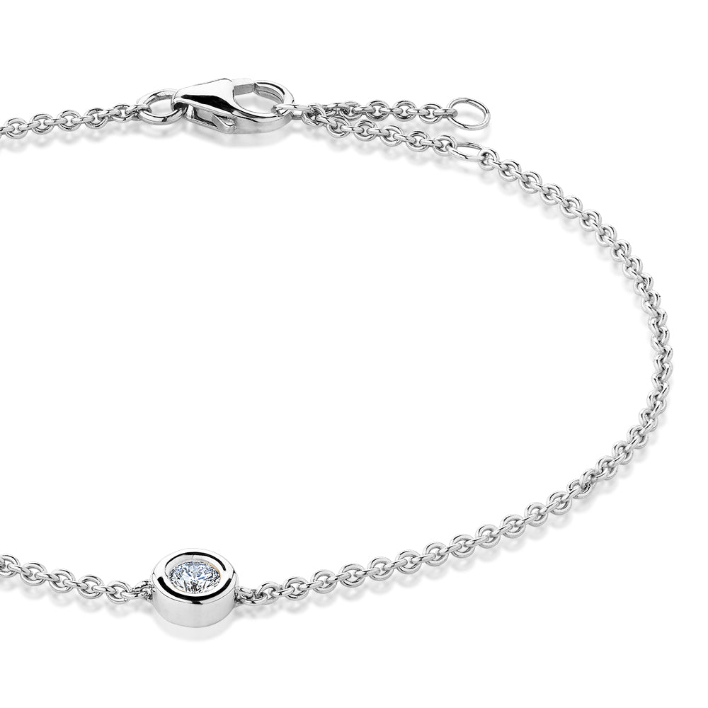 Premium Lab-Grown Diamond, 0.10 carat round brilliant solitaire bracelet in 10 carat white gold