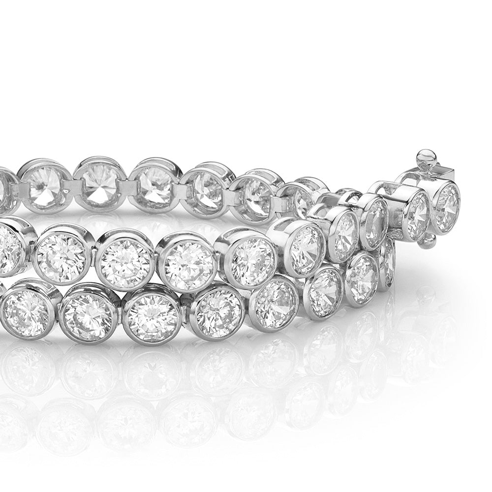 Round Brilliant tennis bracelet with 9.25 carats* of diamond simulants in 10 carat white gold