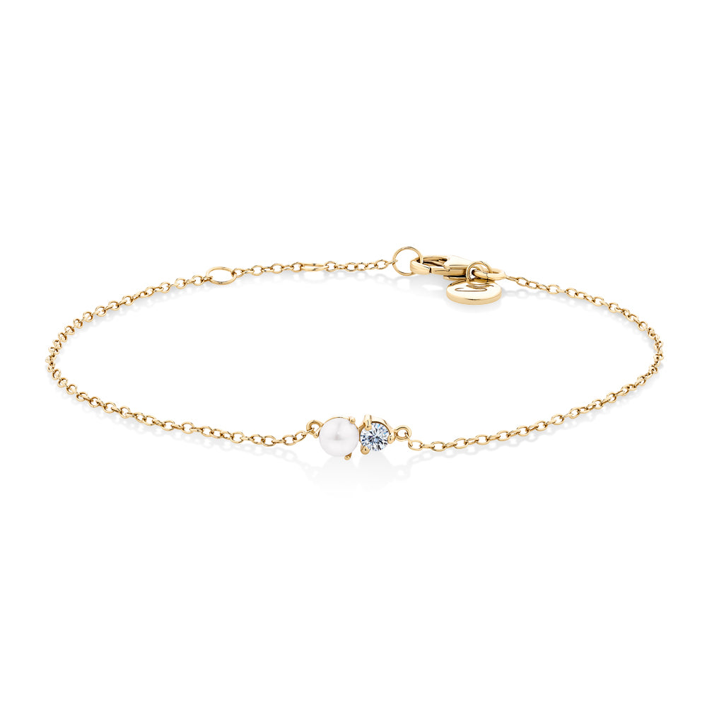 Lab-Grown Simulant and Cultured Pearl, round brilliant and potato shape bracelet in 18 carat yellow gold vermeil