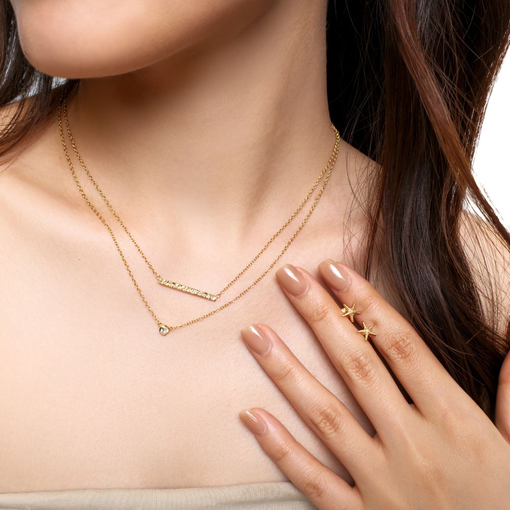 Textured antique  bar necklace in 18 carat yellow gold vermeil