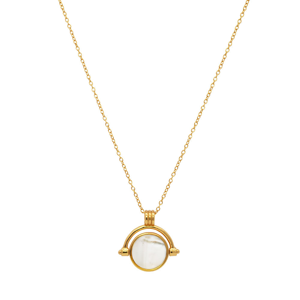 Cultured freshwater mother of pearl necklace in 18 carat yellow gold vermeil
