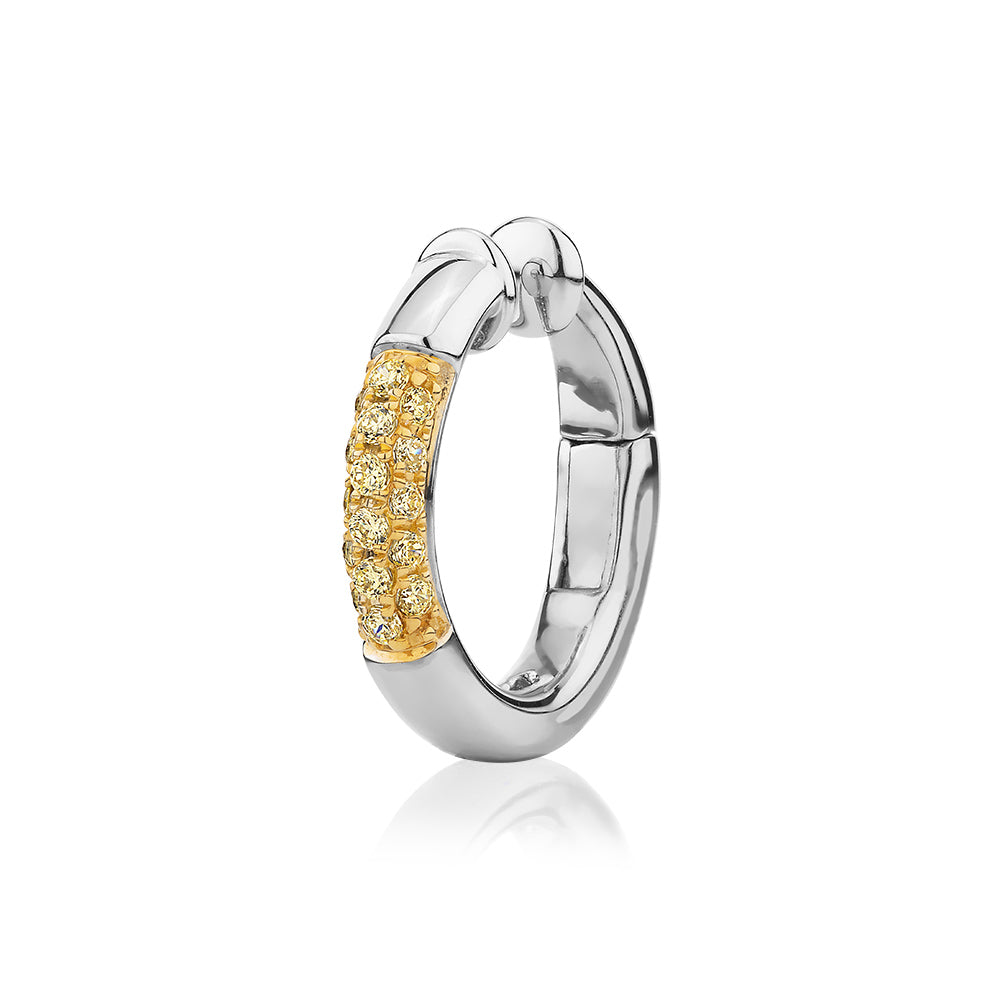 Single earring cuff with diamond simulants in 10 carat white gold and sterling silver