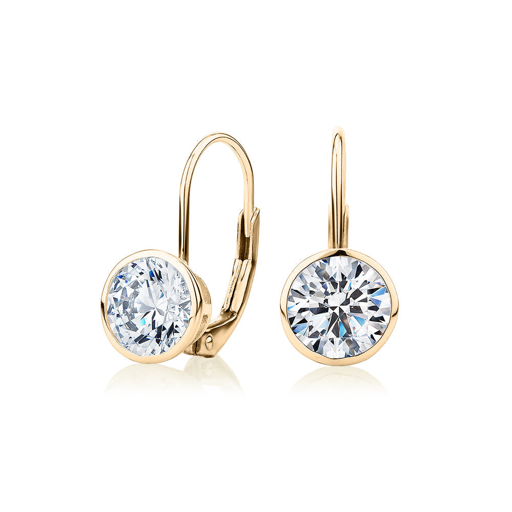 Round Brilliant drop earrings with 2 carats* of diamond simulants in 10 carat yellow gold