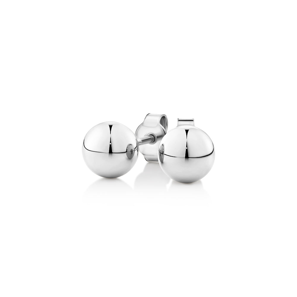 Stud earrings in sterling silver