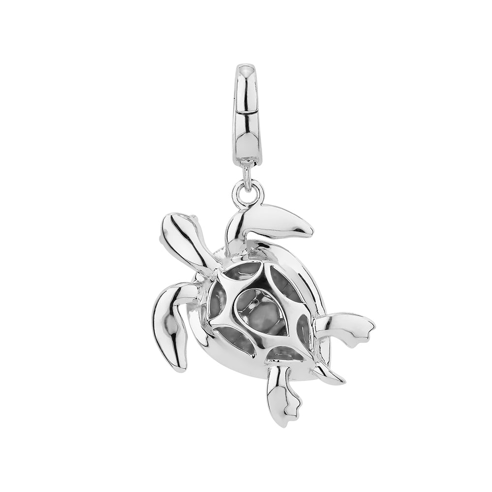 Charm pendant with emerald simulants in sterling silver