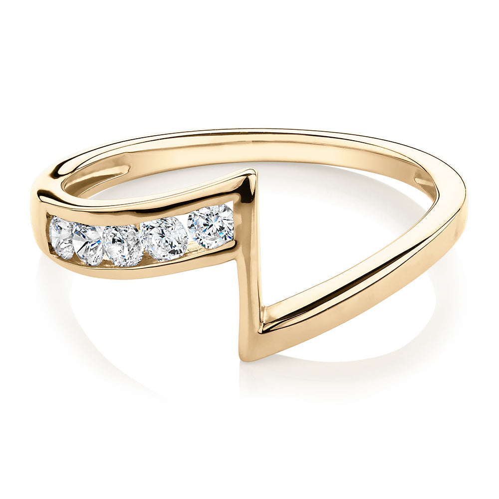 Round Brilliant curved wedding or eternity band with 0.4 carats* of diamond simulants in 14 carat yellow gold