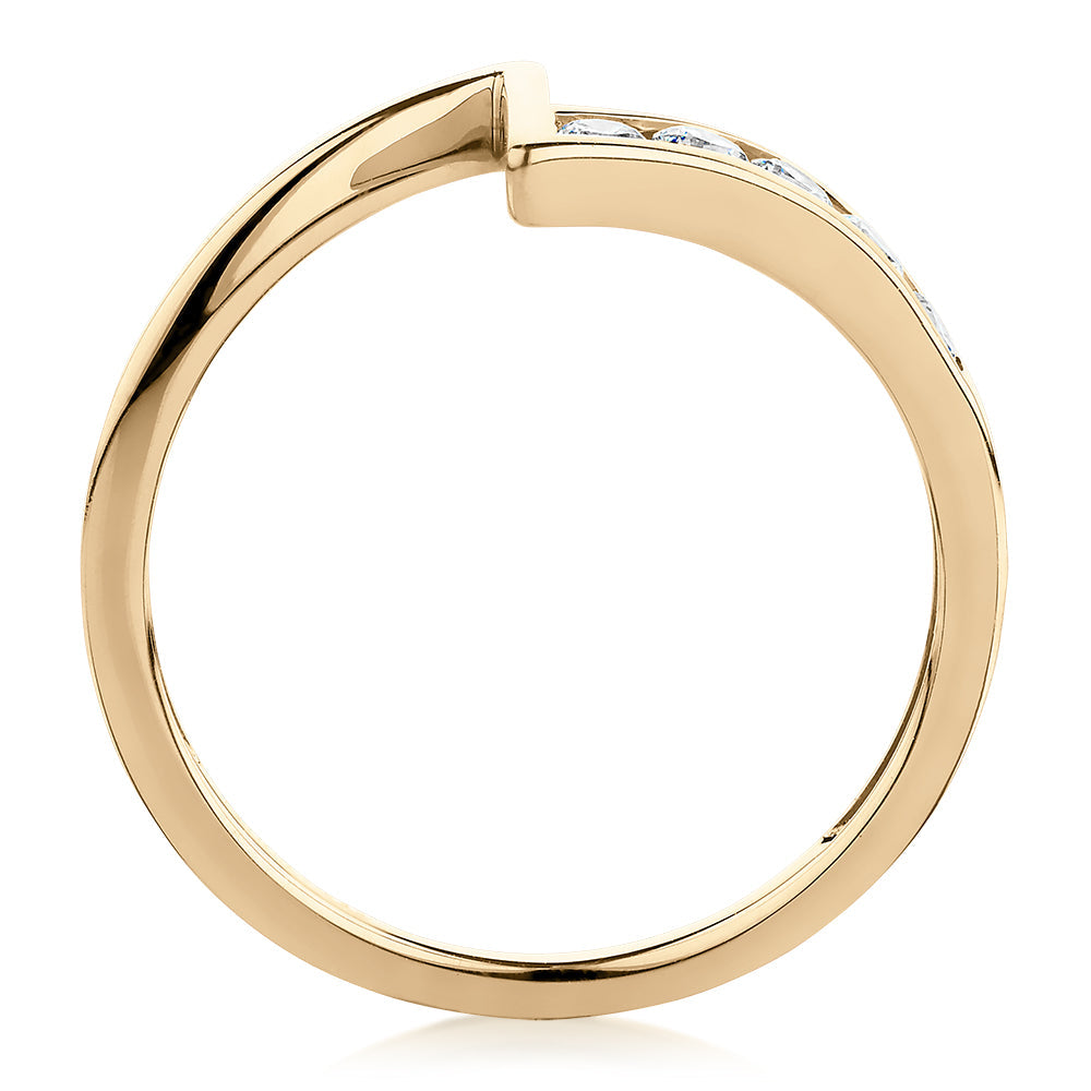 Round Brilliant curved wedding or eternity band with 0.4 carats* of diamond simulants in 14 carat yellow gold