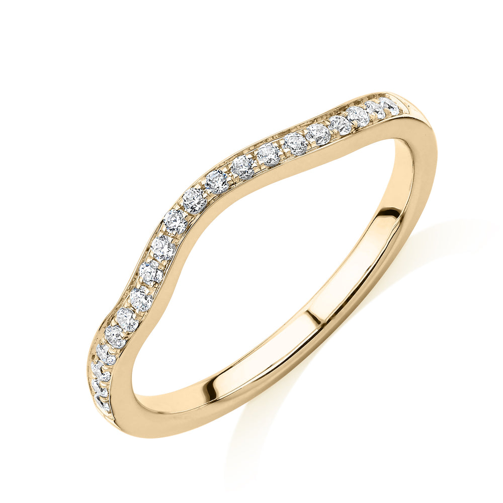 Round Brilliant curved wedding or eternity band in 14 carat yellow gold