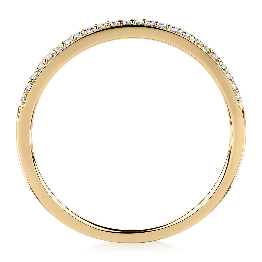 Round Brilliant wedding or eternity band in 10 carat yellow gold