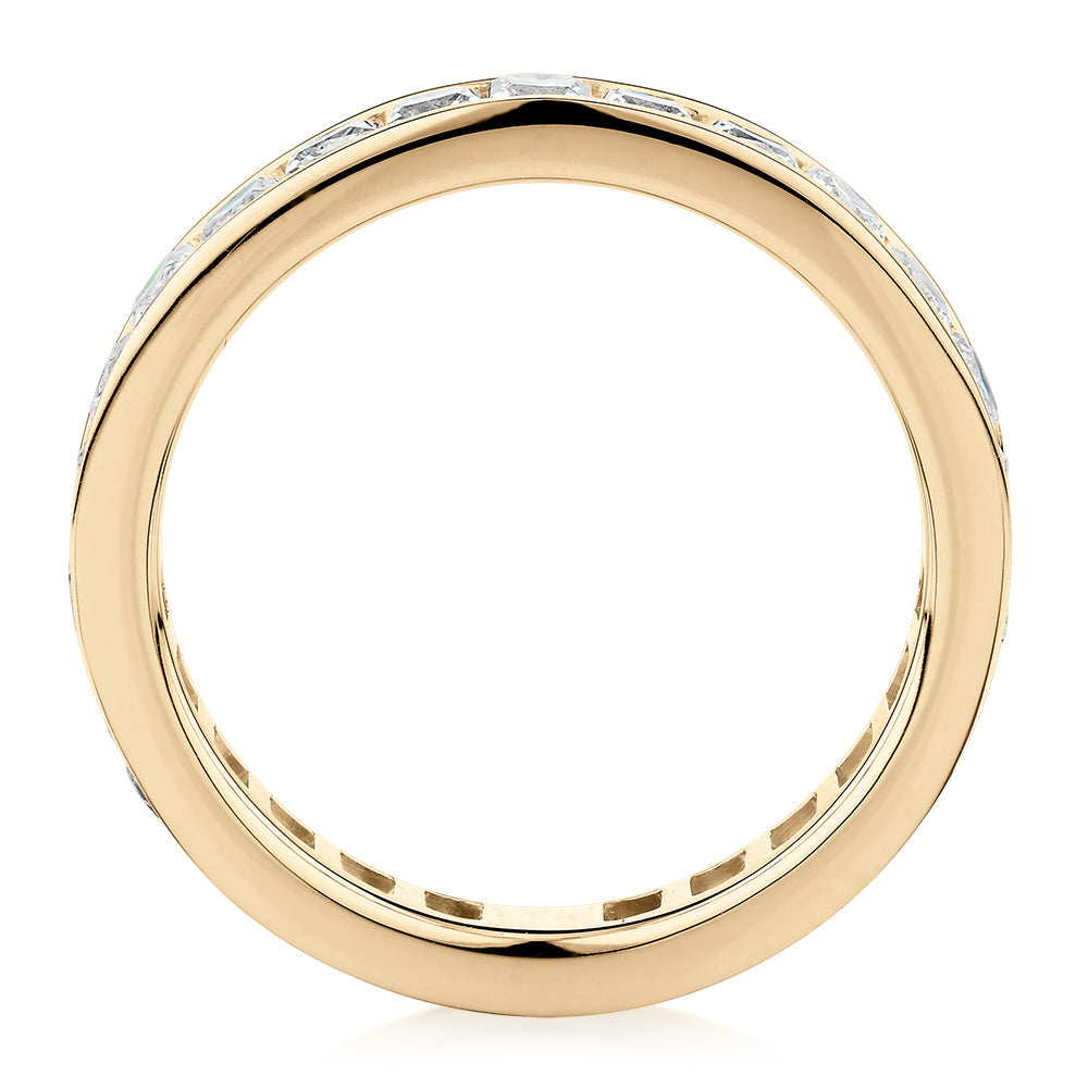 All-rounder eternity band with 2.5 carats* of diamond simulants in 10 carat yellow gold