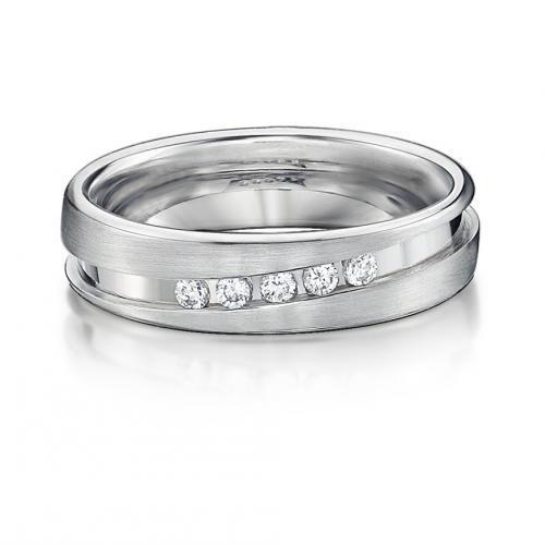 Wedding or eternity band in 9 carat white gold