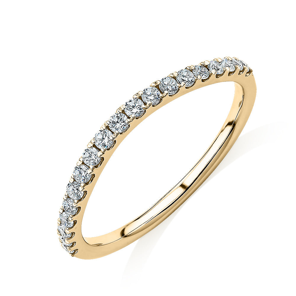 Curved wedding or eternity band in 10 carat yellow gold
