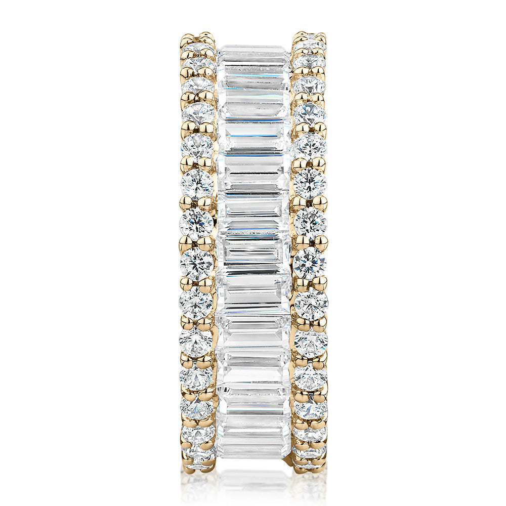 All-rounder eternity band with 5.4 carats* of diamond simulants in 10 carat yellow gold