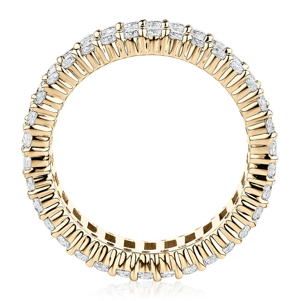 All-rounder eternity band with 5.4 carats* of diamond simulants in 10 carat yellow gold