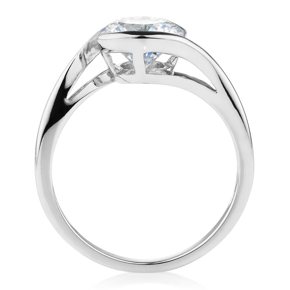 Round Brilliant solitaire engagement ring with 2.04 carat* diamond simulant in 14 carat white gold