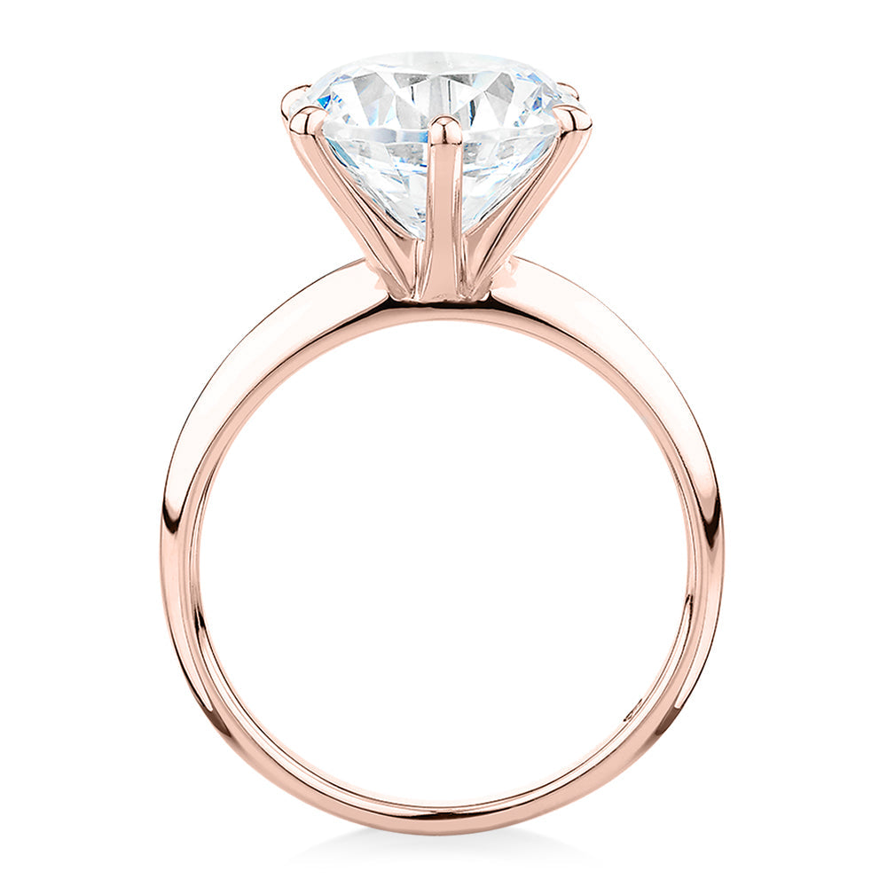 Round Brilliant solitaire engagement ring with 5.49 carat* diamond simulant in 14 carat rose gold