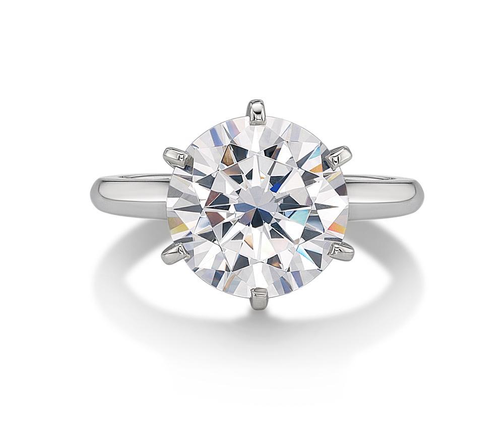 Round Brilliant solitaire engagement ring with 7 carat* diamond simulant in 10 carat white gold