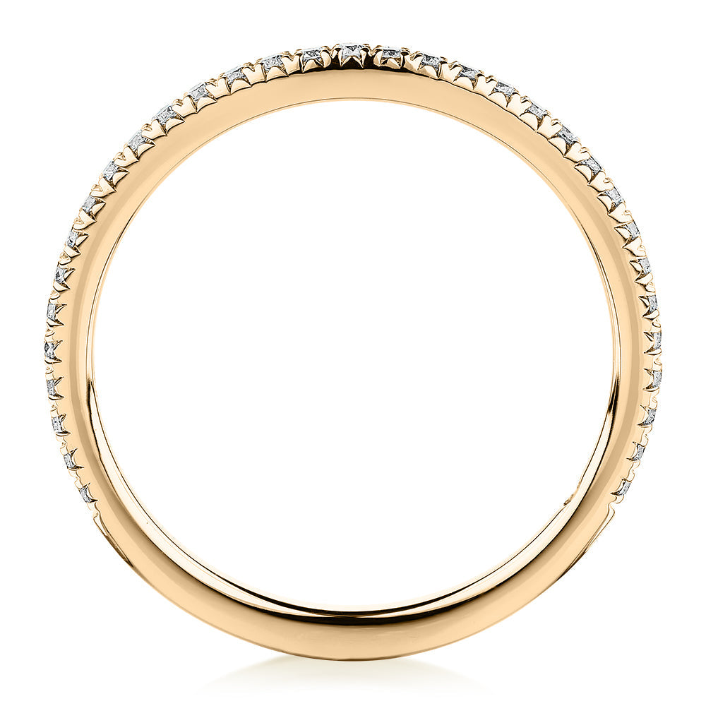 Signature Simulant Diamond 0.23 carat* TW round brilliant curved wedding or eternity band in 10 carat yellow gold